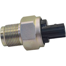 Load image into Gallery viewer, RE520930 RE515635 Fuel Pressure Sensor for John Deere 310J 310K 315SJ 410J 710J 7420 7520 7710 7810 8120 7420 7520 7710 8120 8220 8320 8420 for Nissan Navara D40 YD25 R51 for Cabstar Pathfinder 2.2 2.2 2.5 DCI