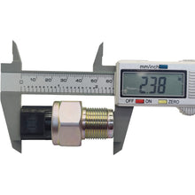 Load image into Gallery viewer, RE520930 RE515635 Fuel Pressure Sensor for John Deere 310J 310K 315SJ 410J 710J 7420 7520 7710 7810 8120 7420 7520 7710 8120 8220 8320 8420 for Nissan Navara D40 YD25 R51 for Cabstar Pathfinder 2.2 2.2 2.5 DCI
